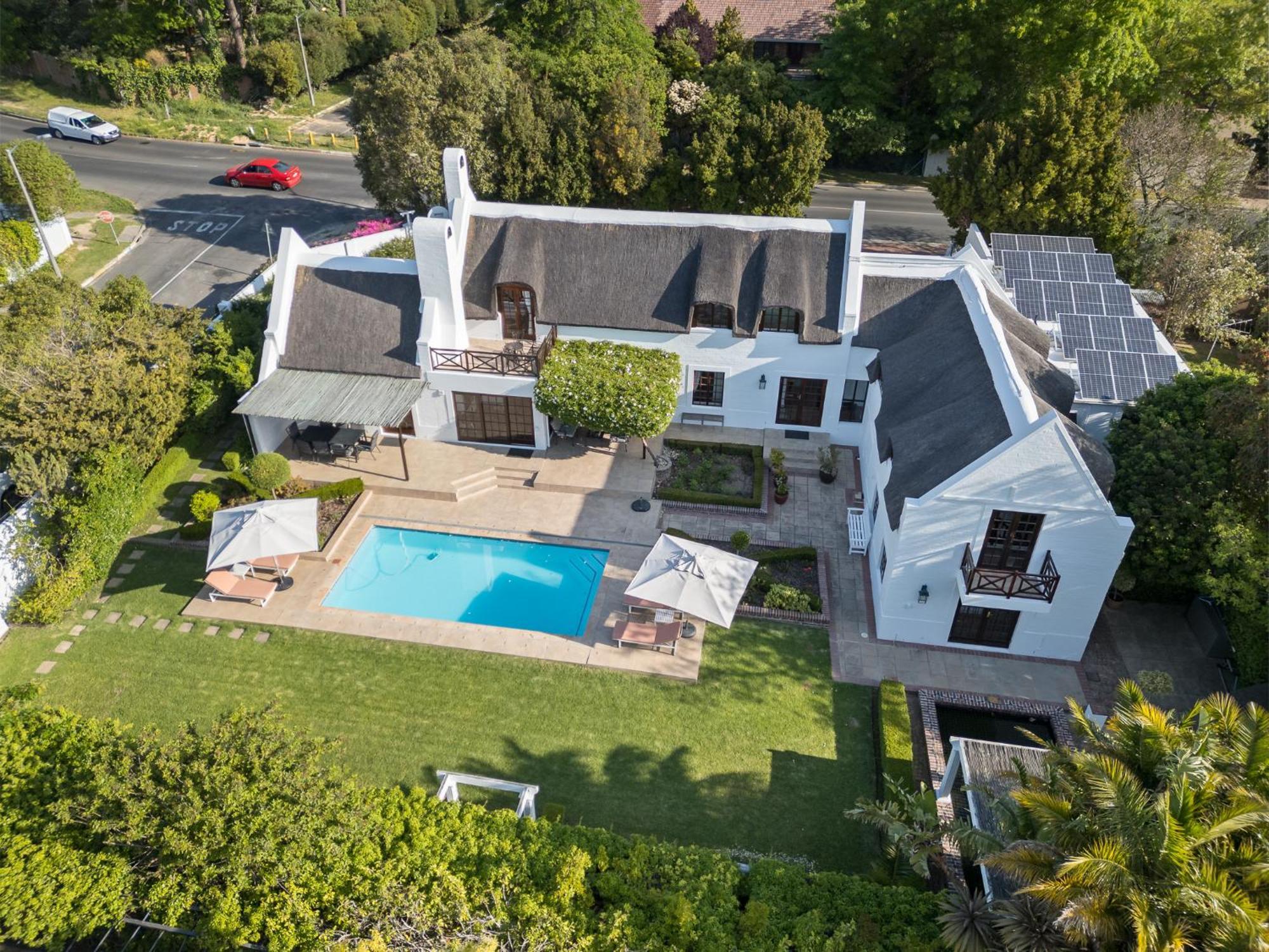 Die Rietdak - Reetdachhaus Mit Vier Schlafzimmern Kaapstad Buitenkant foto