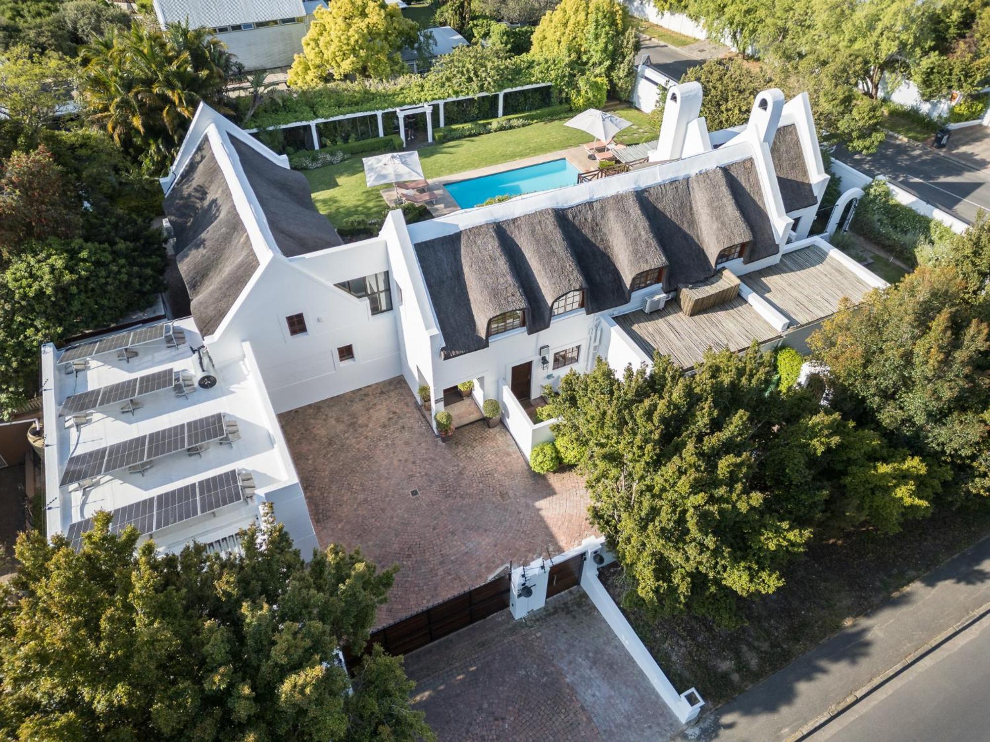 Die Rietdak - Reetdachhaus Mit Vier Schlafzimmern Kaapstad Buitenkant foto
