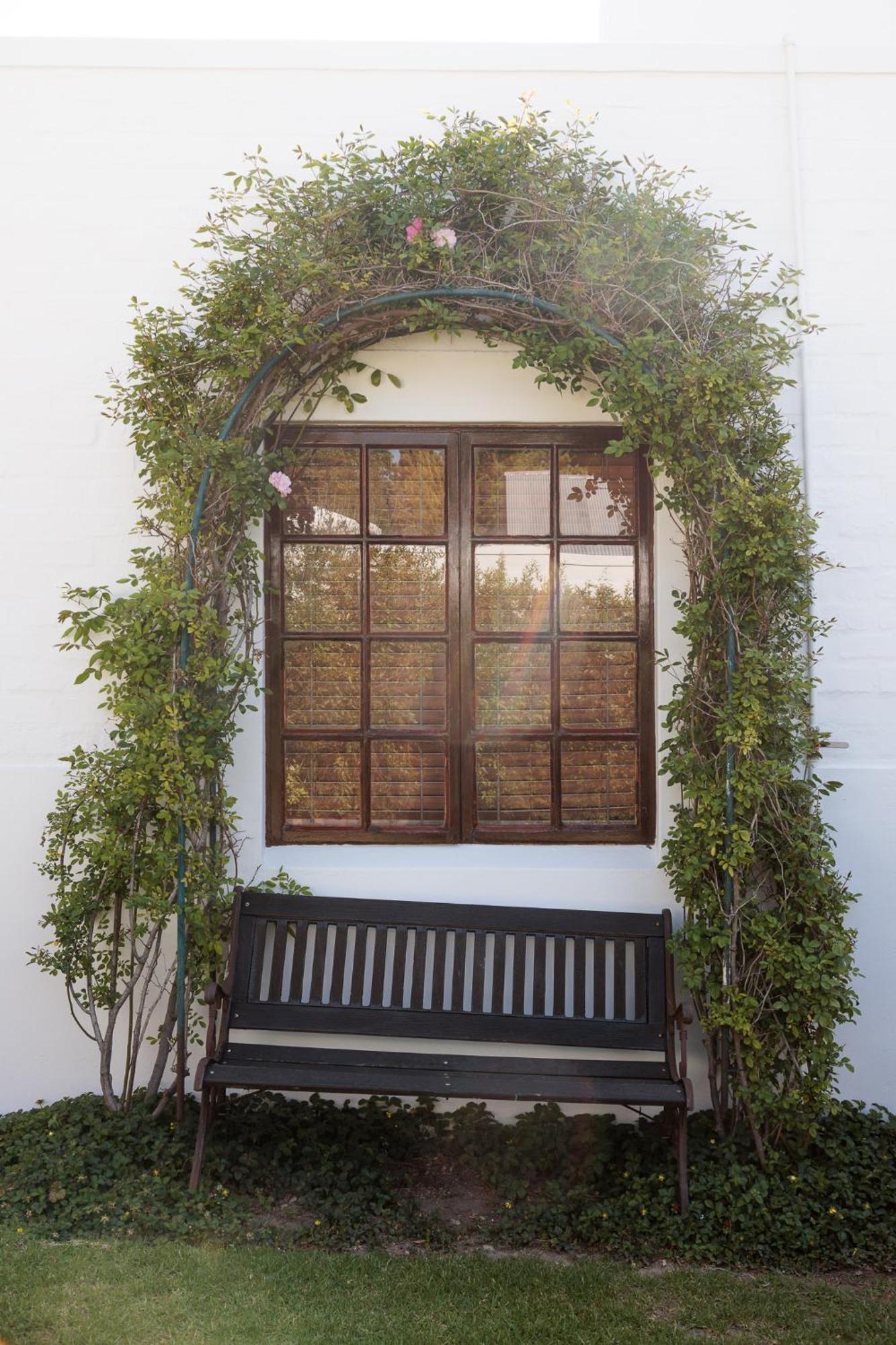 Die Rietdak - Reetdachhaus Mit Vier Schlafzimmern Kaapstad Buitenkant foto