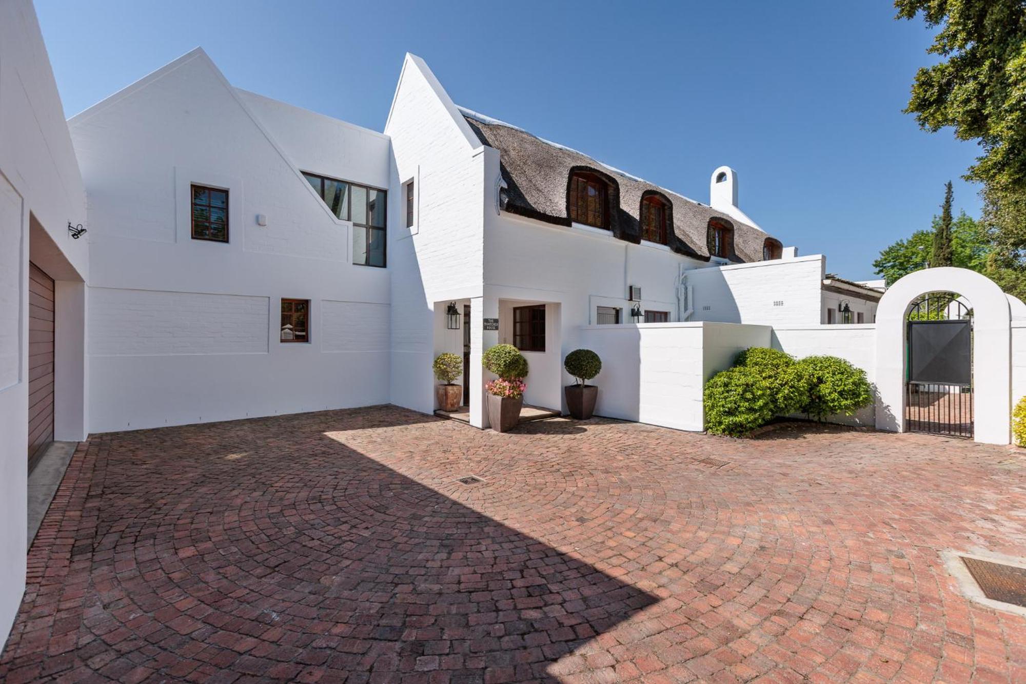 Die Rietdak - Reetdachhaus Mit Vier Schlafzimmern Kaapstad Buitenkant foto